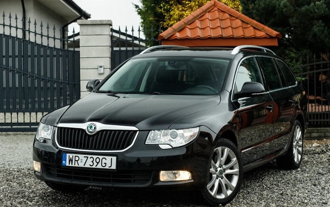 Skoda Superb cena 39900 przebieg: 218000, rok produkcji 2010 z Suwałki małe 704